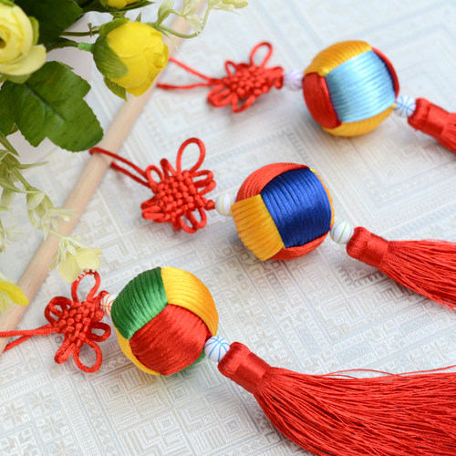 广西线扎三色装饰绣球中式民族饰品装饰学校活动会议展示绣球挂件