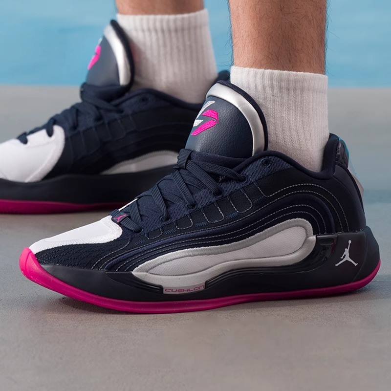 Nike耐克男鞋2025秋季新款 JORDAN 运动休闲简约复古篮球鞋HF0824