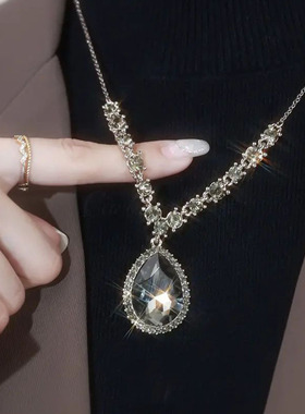 2022新款时尚高级几何水滴形毛衣链简约轻奢百搭长款项链潮流配饰
