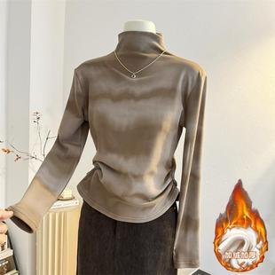 渐变色扎染半高领长袖T恤女2024秋冬加绒褶皱收腰短款打底衫上衣