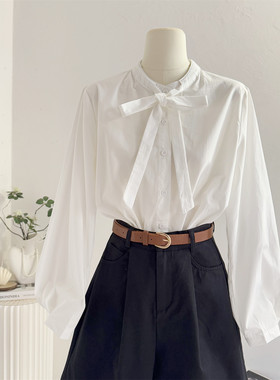 白色系带蝴蝶结长袖衬衫女2026春设计感宽松减龄气质衬衣通勤上衣