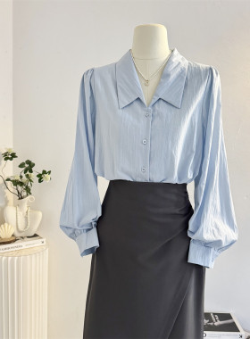 蓝色法式翻领长袖衬衫女2025秋季设计感简约气质通勤衬衣职业正装