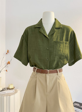 复古绿色西装领短袖衬衫女2025夏新款设计感小众宽松休闲港风上衣