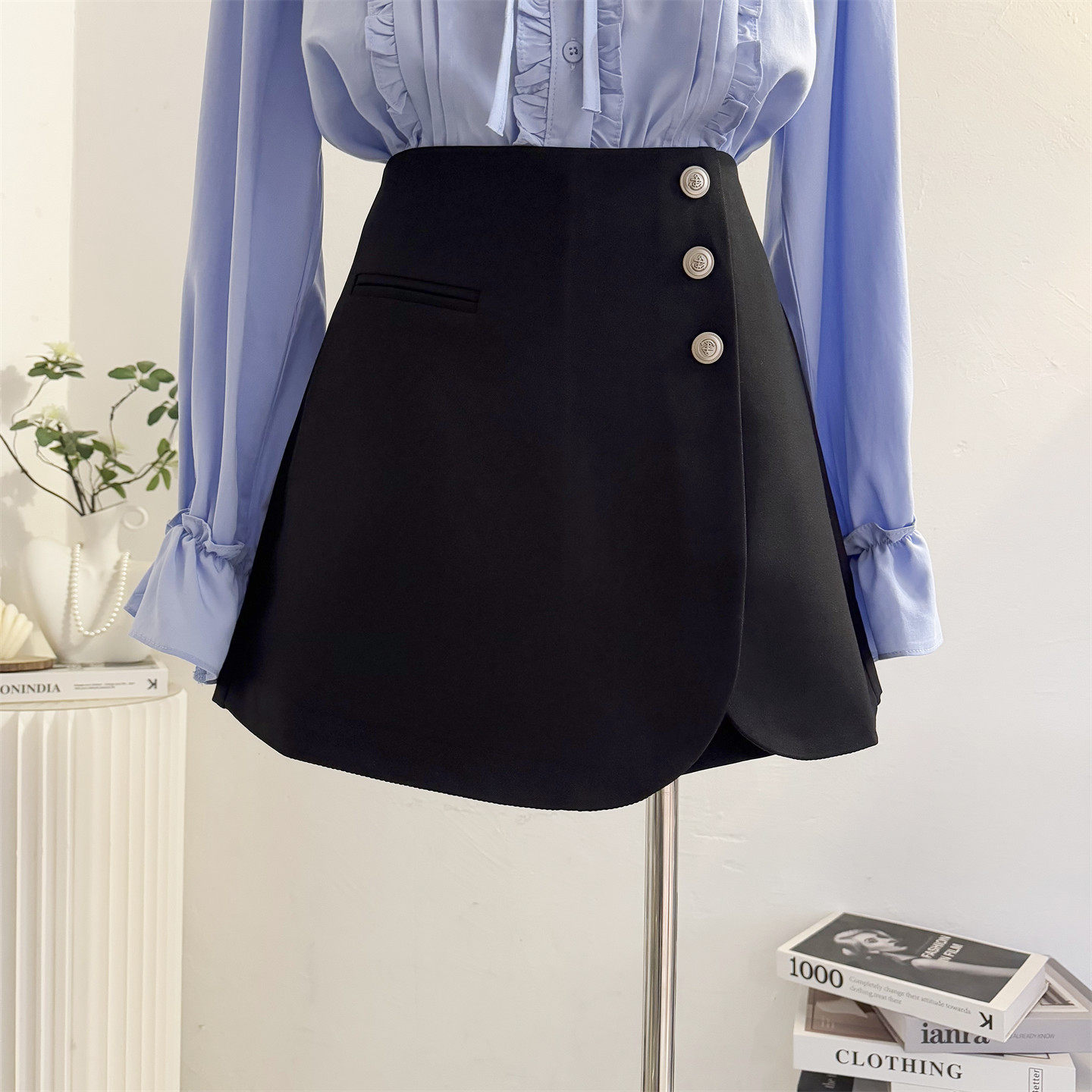 黑色排扣西装短裤女2026春夏季设计感高腰a字短裙裤防走光短裤裙,女装/女士精品,休闲裤,淘宝优惠券,粉丝福利购,淘宝优惠卷