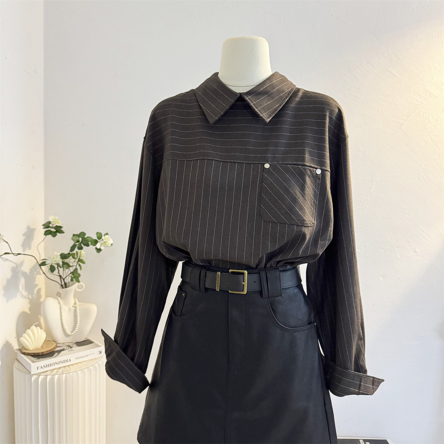 法式翻领条纹长袖衬衫女2025秋季设计感宽松休闲通勤衬衣小众上衣