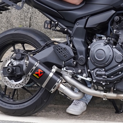 适用雅马哈MT07/XSR700回旋排气