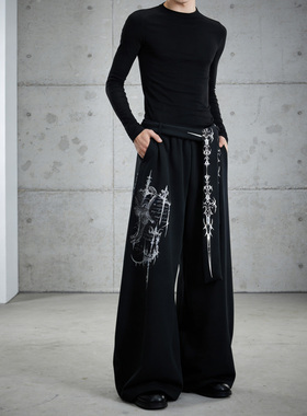 He/美式高街印花可拆飘带宽松黑色弯刀休闲裤加绒弯刀垂感卫裤