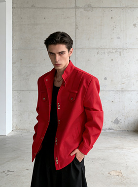 He刺野/轻奢小众高级感巴恩风短款红色垫肩夹克男奢华痞帅外套