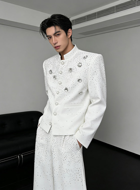 He刺野/白色西服套装男奢华烫钻小众立体花饰舞台高级演出服