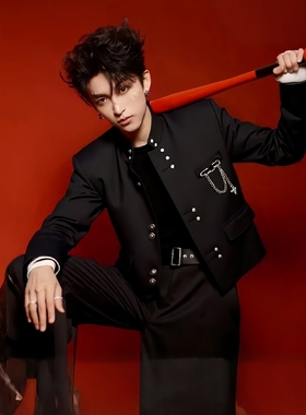 He刺野/黑色短款外套痞帅风中山装金属扣设计感立领垫肩夹克西服