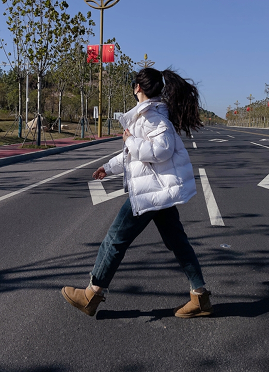 冬季经典女士羽绒服白鹅绒亮面免洗防污情侣款maire北方御寒加厚