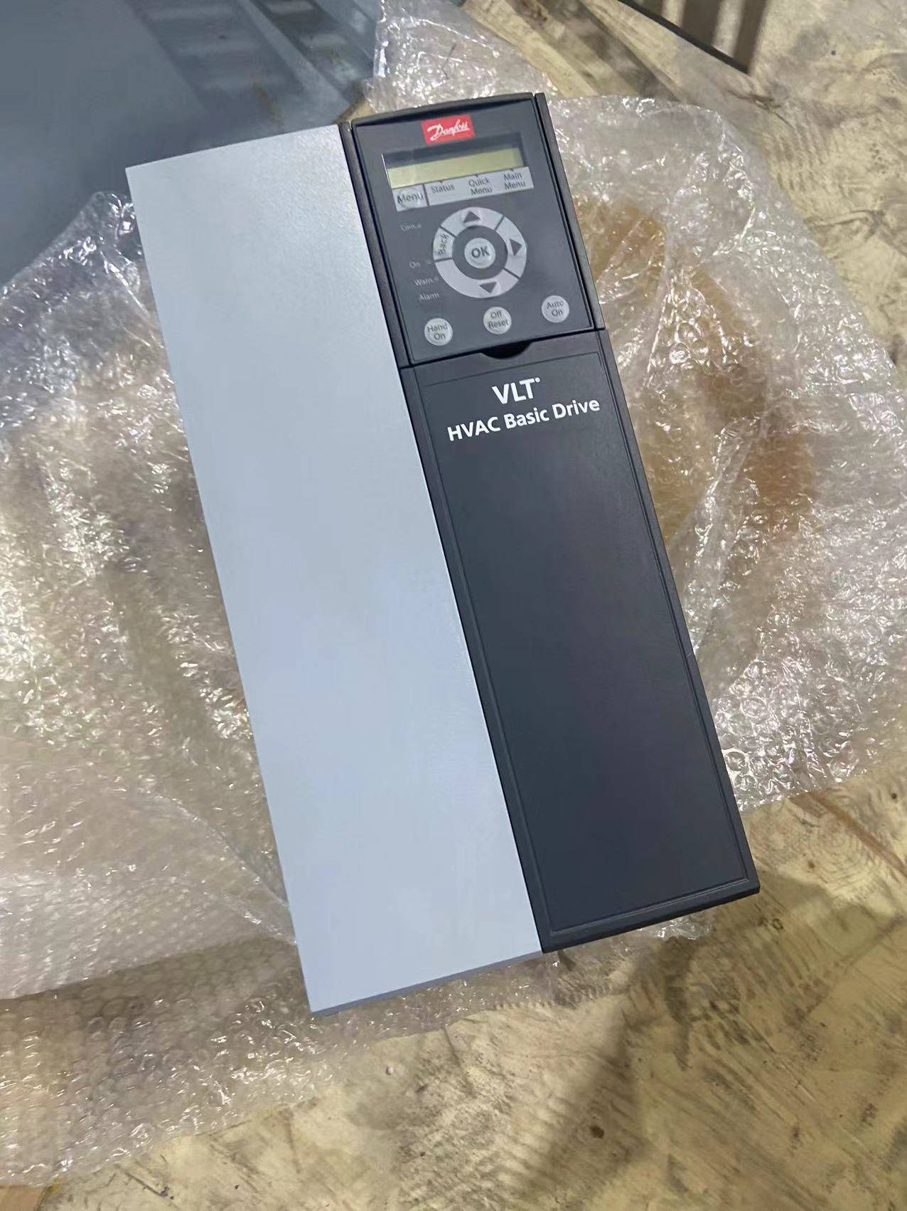 danfoss丹佛斯变频器 fc-302p37kt5/45kt5/55kt5/75kt5/90kt5议价