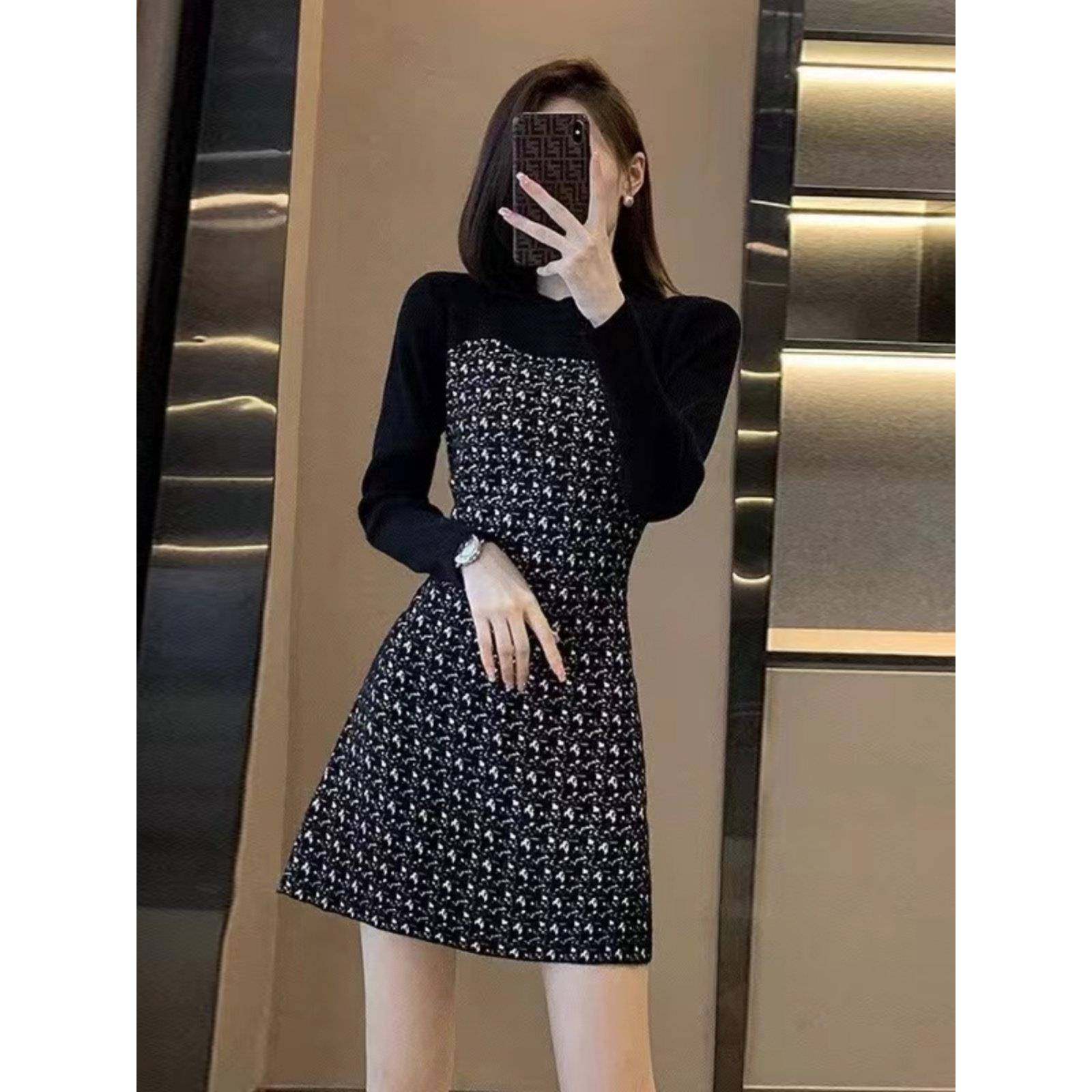 欧洲站小香风黑色针织连衣裙女2025秋冬配大衣收腰显瘦打底毛衣裙,女装/女士精品,连衣裙,淘宝优惠券,粉丝福利购,淘宝优惠卷