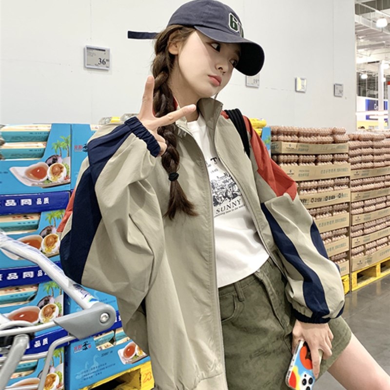今年流行休闲撞色工装外套女春秋宽松独特超好看韩系冲锋短款上衣