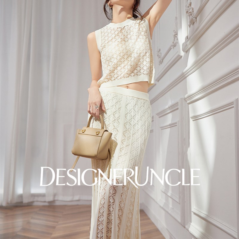 DGU  今年流行漂亮套装女气质小香风镂空针织背心上衣包臀半身裙