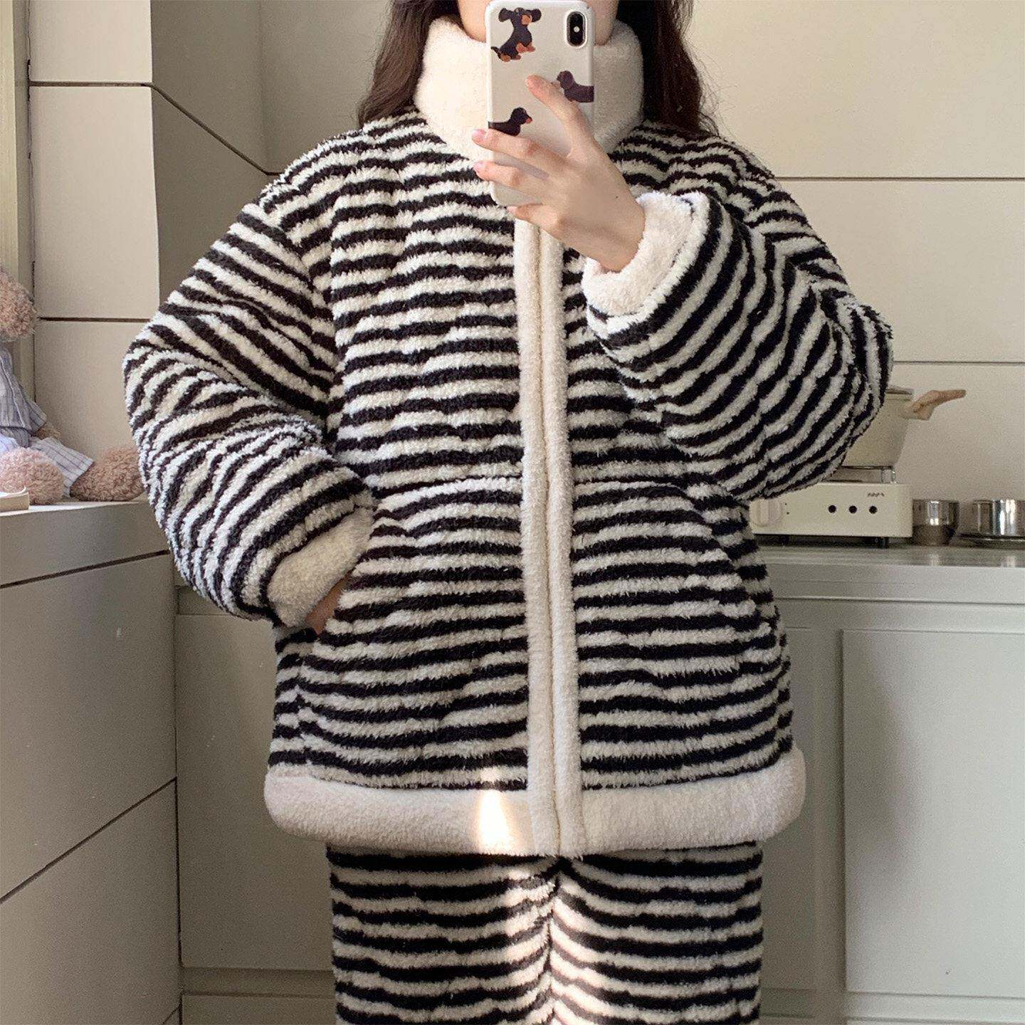 高档轻奢新款冬季天三层夹棉睡衣女士半边绒条纹加厚珊瑚绒家居服