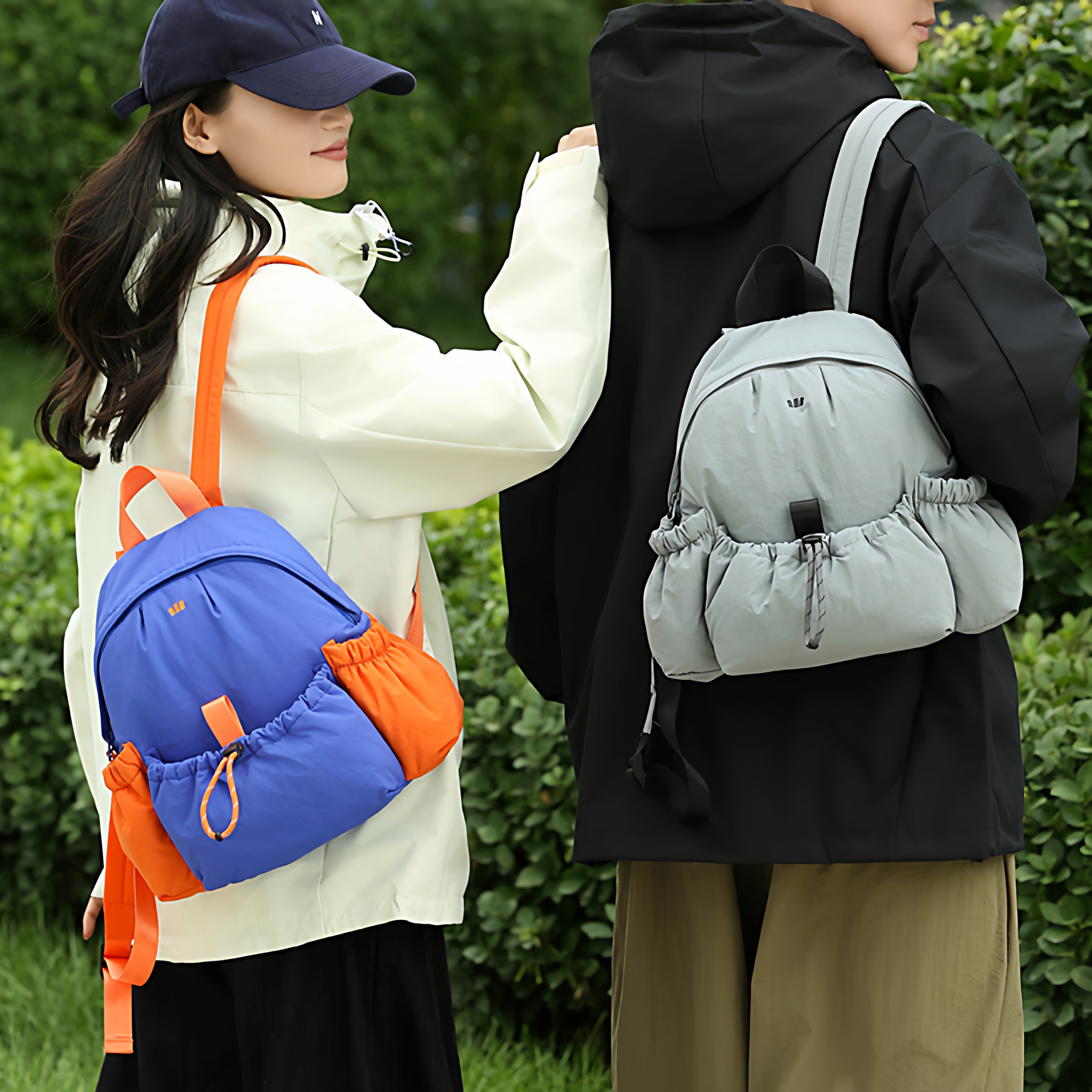 新款拼色双肩背包女旅游轻便上班防水通勤男运动包登山包折叠书包