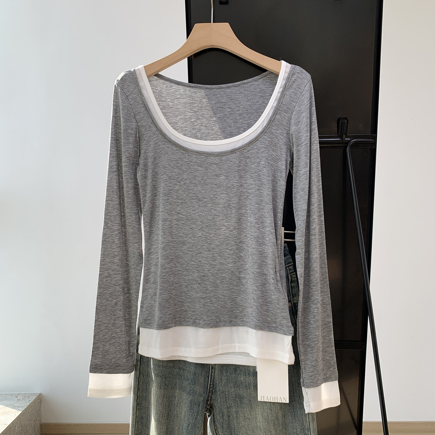 纯色打底衫女春秋季新款长袖大U领T恤女修身内搭打底莱赛尔上衣女