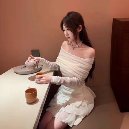 ROD肉团 纯欲甜妹设计纯色显瘦一字肩防走光蛋糕裙女气质套装夏