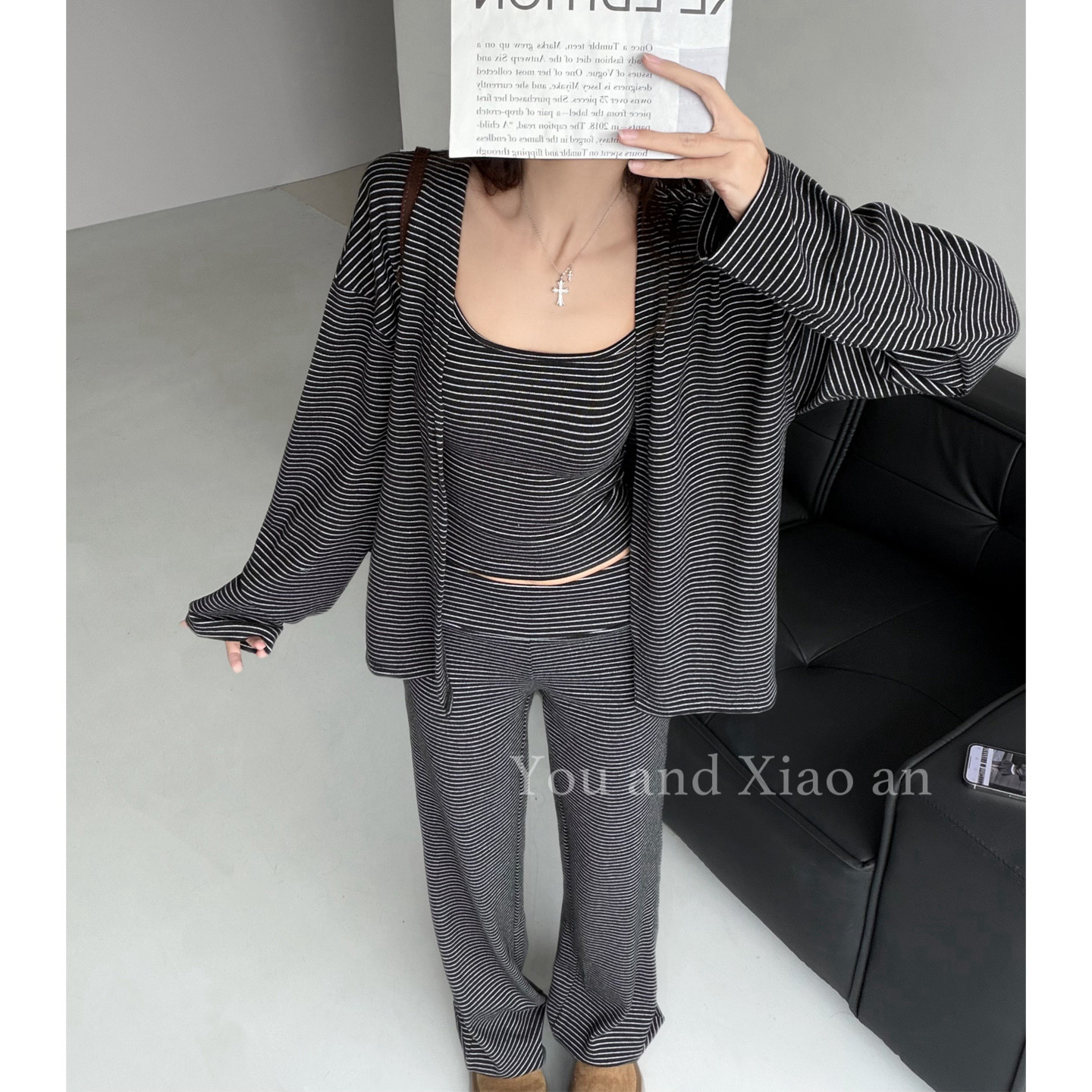 靓女出街~松弛风韩系套装女秋季小众设计条纹百搭背心开衫长裤子