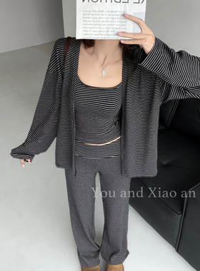 靓女出街~松弛风韩系套装女秋季小众设计条纹百搭背心开衫长裤子