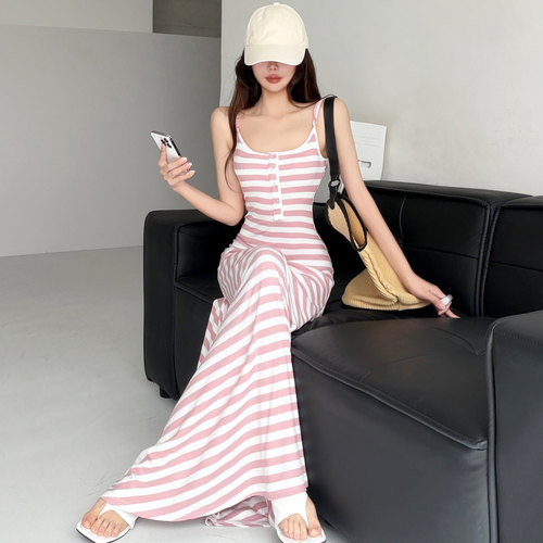 南韩少女~机场松弛感条纹吊带连衣裙女修身显瘦收腰长裙度假裙子