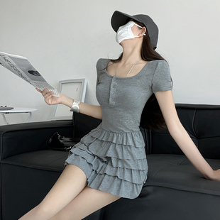 和小安芭蕾少女气质辣妹纯欲风方领连衣裙收腰显瘦小众蛋糕短裙女