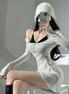 大U领心机两件套长袖面膜T恤女