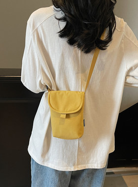 帆布包迷你小包包女2025新款高级感上班通勤斜挎小鸡黄色手机包