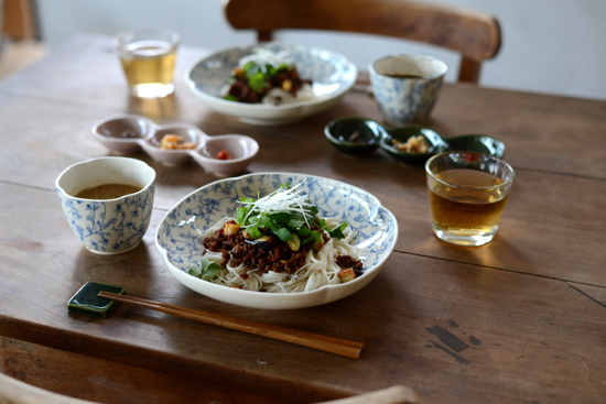 日本陶瓷盘椭圆鱼盘深盘酱料碟
