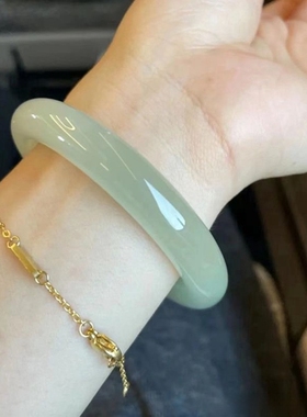 天然翡翠冰种浅绿油青玉镯女款