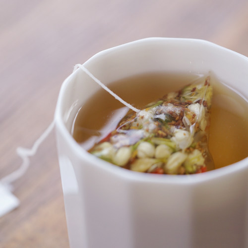 若谷家集|何田田 熬夜甘养茶 传统茶饮良方决明子牛蒡菊花金银花