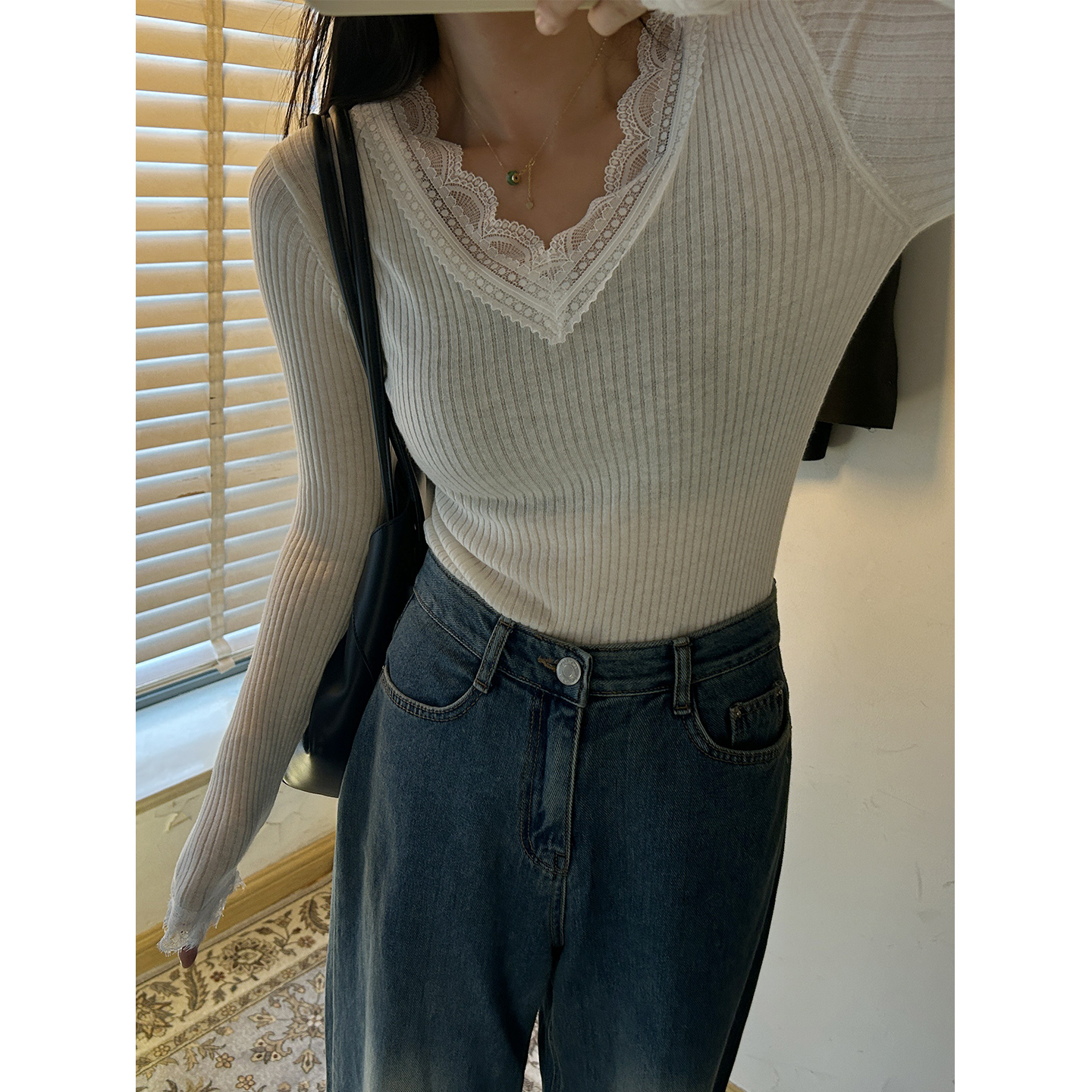 鬼鬼家正品韩代东大门秋冬 法式甜美羊毛蕾丝拼接V领针织打底衫冬