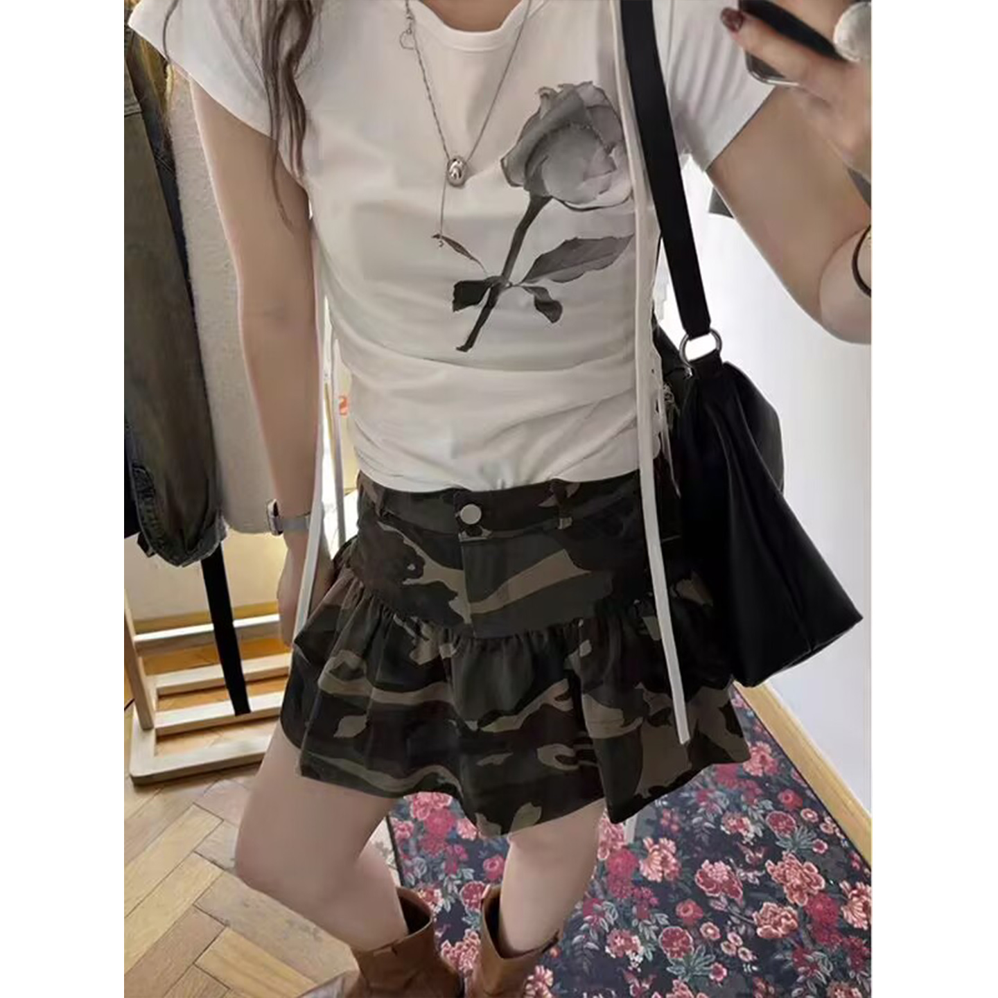 少量现货正品韩代东大门 25夏韩版气质玫瑰印花系带修身短袖T上衣