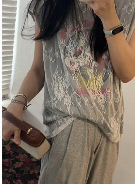 鬼鬼家正品韩代东大门 灰色卡通印花蕾丝拼接假两件含垫肩背心T恤