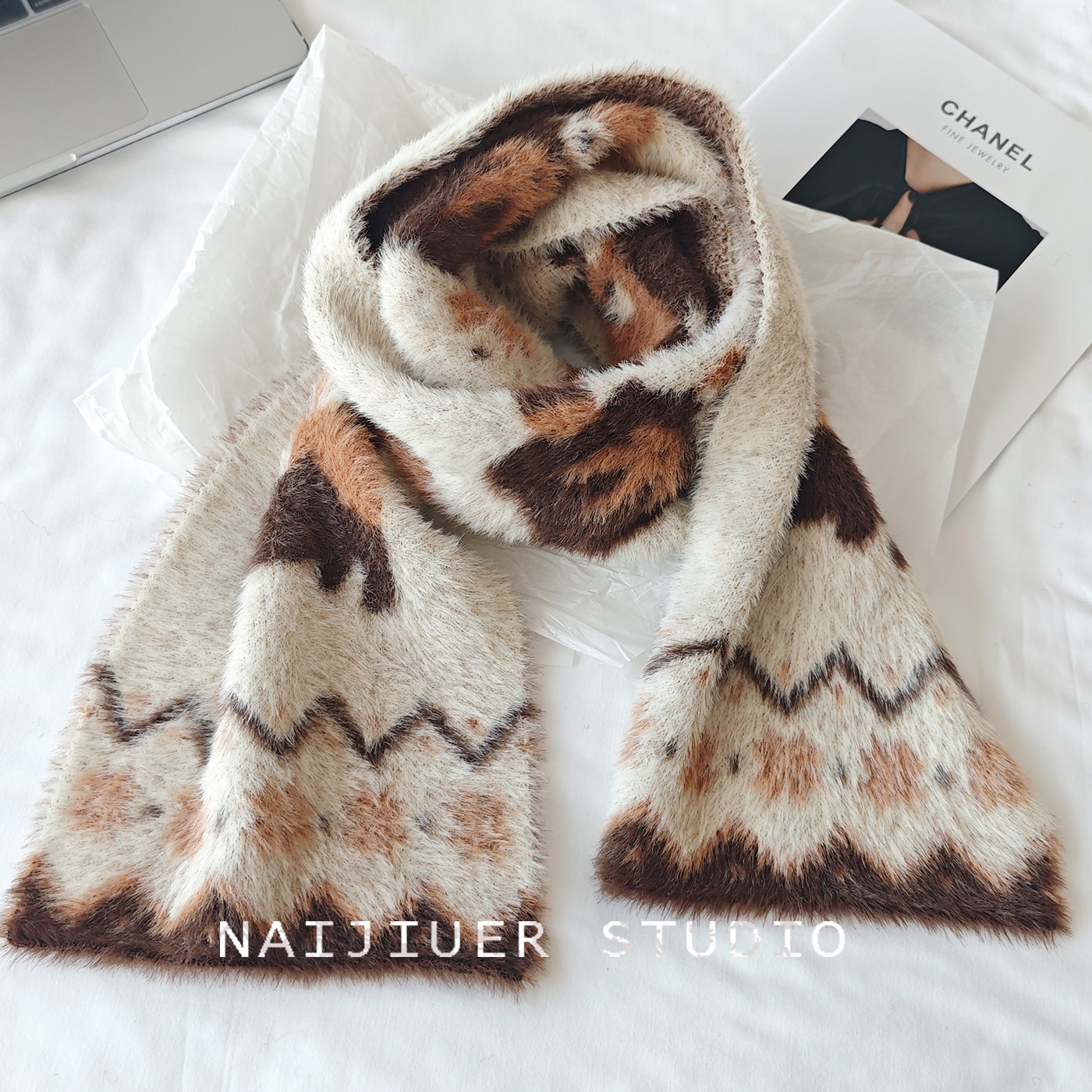 原创小熊猫毛绒围巾女秋冬季保暖百搭软糯学生情侣围脖潮2025新款