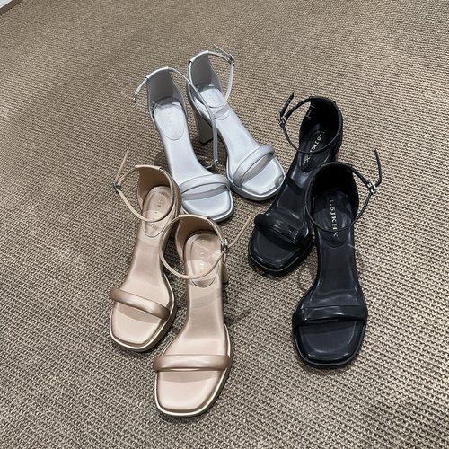 一点五增高11厘米一字带女士高跟凉鞋原创定制新款夏季轻奢