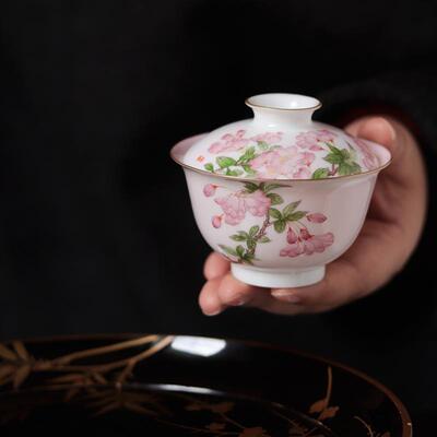 手艺人炫技之作薄胎盖碗