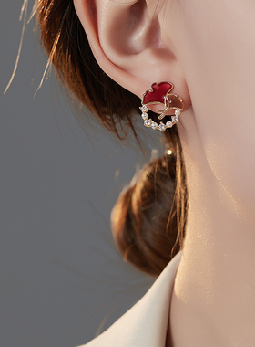 红色银杏叶小圈耳钉2025年新款爆款高级感耳饰耳夹时尚喜庆女耳环
