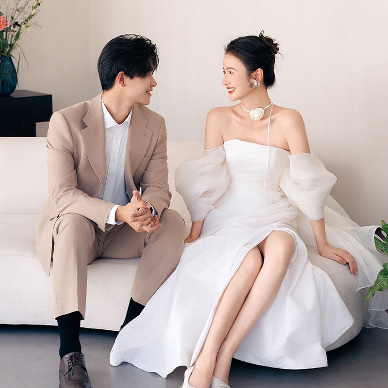 日本品质法式轻婚纱2025新款新娘小众抹胸森系出门纱晨袍超仙气质
