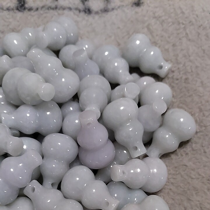 天然A货翡翠玉小葫芦小吊坠玉石散珠缅甸玉器小葫芦diy挂件配件