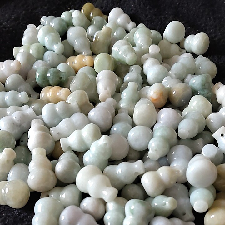 微瑕天然A货翡翠玉小葫芦吊坠玉石散珠缅甸玉器小葫芦diy挂件配件