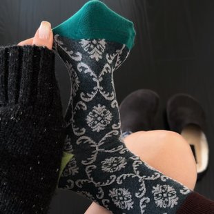 浮雕花纹无骨棉袜ins撞色复古风中筒袜女DF 新品 此刻好 2025冬季