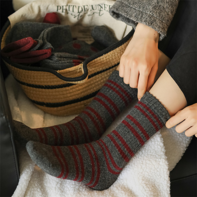 2双装 冬季加厚保暖羊毛复古这安可拉红波点设计可堆堆