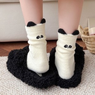 澳绒加厚可爱卡通刺绣提耳中筒女毛绒睡眠袜 冬季 卡通进入现实