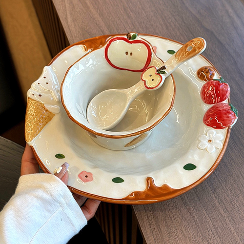 家用高颜值浮雕釉下彩少女心餐具