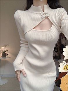 配大衣内搭打底新中式改良旗袍白色针织连衣裙子女秋冬季2026新款