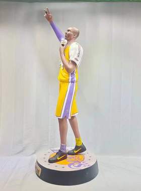 现货玻璃钢科比打篮球运动明星雕塑肖像美陈落地摆件