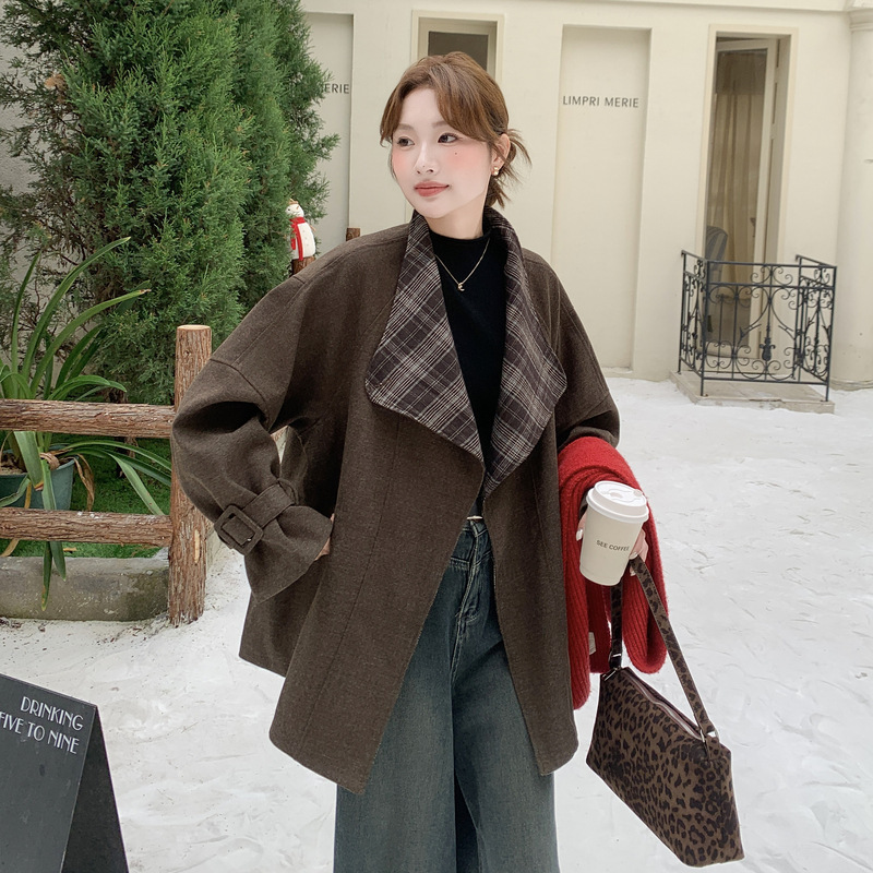 官网女装夏易菲实拍深棕色复古格纹拼接毛呢外套2025冬韩系气质时