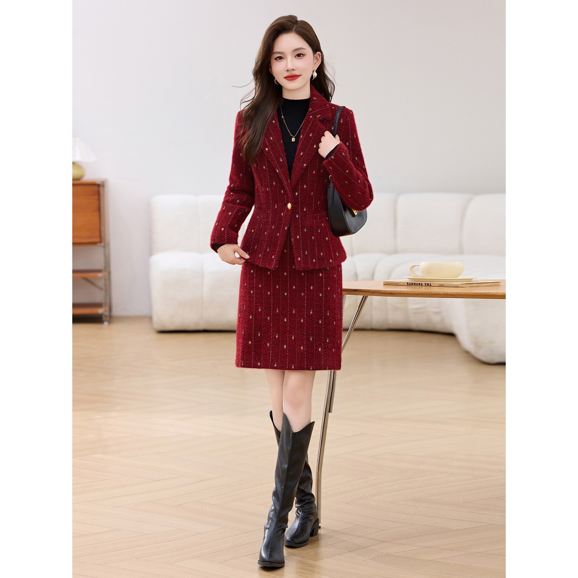 官网女装夏易菲时尚休闲套装2025秋冬新款轻奢小香风夹棉外套半裙